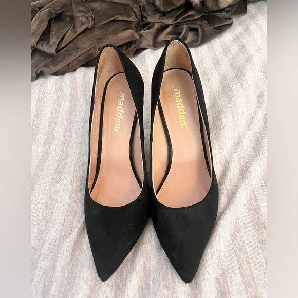 Madden NYC Black High Heels - Picture 2 of 6